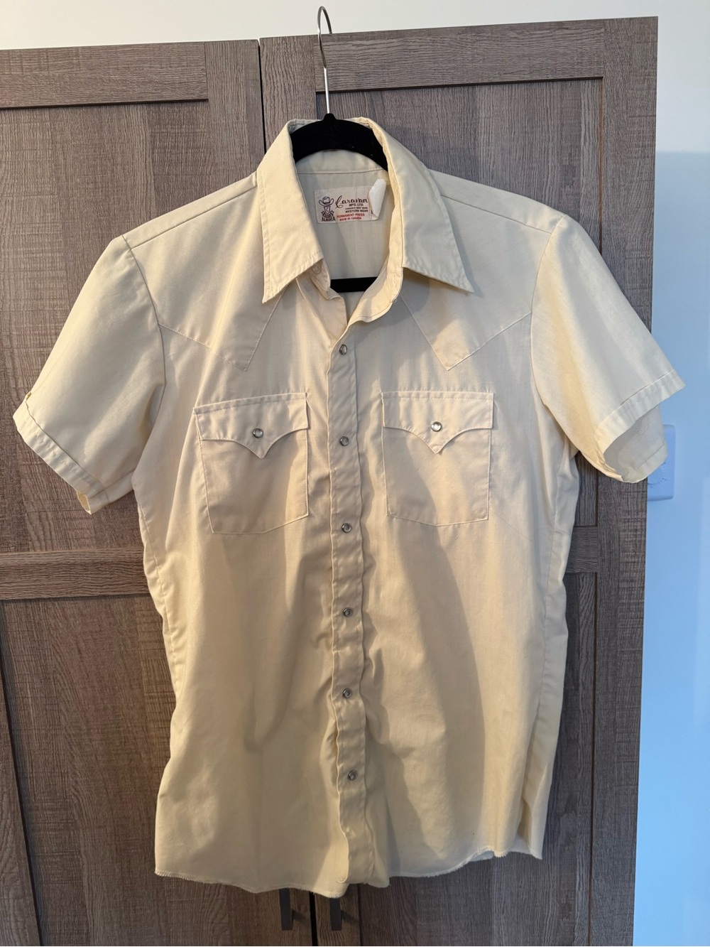 Vintage-Inspired Short-Sleeve Western Shirt in Cream